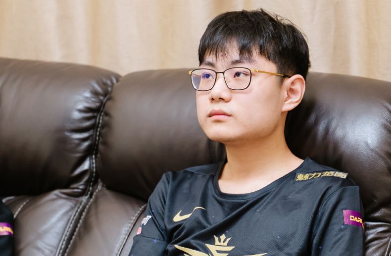 爱游戏官网关于Rookie重返赛场，出色发挥首场状态出色，篮网观众沸腾！全场沸腾不已的信息