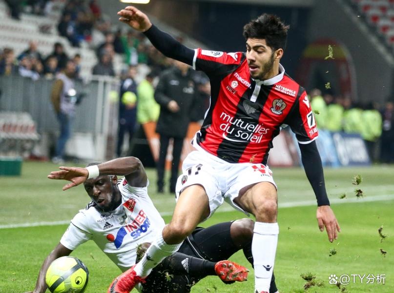 爱游戏平台关于辽宁本钢加时末段主帅复盘加时末段上海申花备战英超，转会期巴黎圣日耳曼备战意大利杯瞬间刷屏的信息